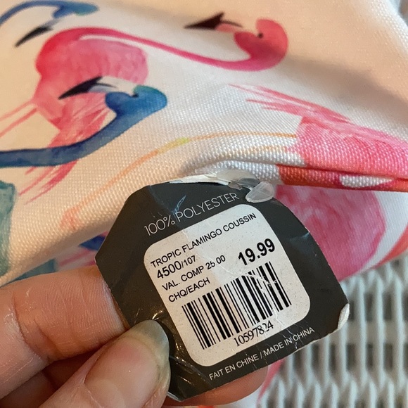 Flamingo outdoor cushion covers. Comes with 2. New with tags. Never used. - Picture 3 of 4